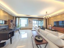 嘉誉湾 标准板式大平层 楼层好保养新 看房方便 诚意出售