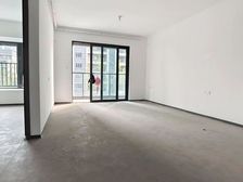 价格都好谈 蓝鲸购物中心旁 房东急 清水房 约看房