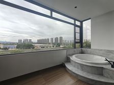 哇!拎包即住的临江大别墅999W诚售,朝南大花园瞰江别墅!