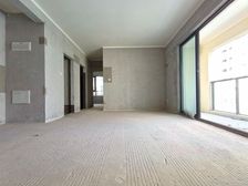 鱼胡路轻轨站旁 次新小高层 医疗配套成熟 旁边一套送装修车位