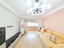 0.88 产权清晰 交通便捷 7号线地铁口 医疗配套成熟