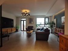 龙城专卖,新上装修好,满五 ,南 ,私家车库加车位