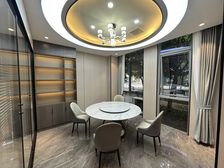 APM 新出花园式办公 200平 4加1格局 带厨房 1楼