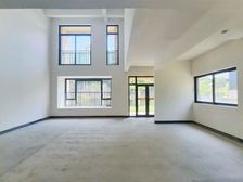 Hot丶一期端户下叠丶业主195万卖带车位丶临近二院工大!