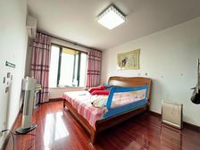 户型敞亮, 通风透气,夏季清凉,位置优越,交通便利,拎包入住