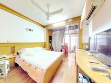 朝南一室半,带超大天井- 位置好-太阳不下山-房间不开灯-