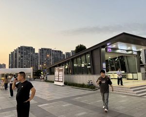 地铁口商铺,商场入口高奢餐饮 年租金8.8万
