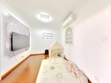 业主婚房装修 中间楼层采光好 周边商圈成熟 看房子随时