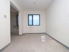 天润园通透三室 中间楼层 紧邻海洋馆