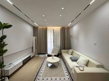 新出笋盘已买 !送南北双阳台!璜琻楼层户型正气 采光充足