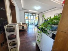 卫生间全明,大开间,品质小区,小区入口附近