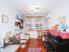 一梯两户,大两房 ,税费各付,交通便利,小区中心位置