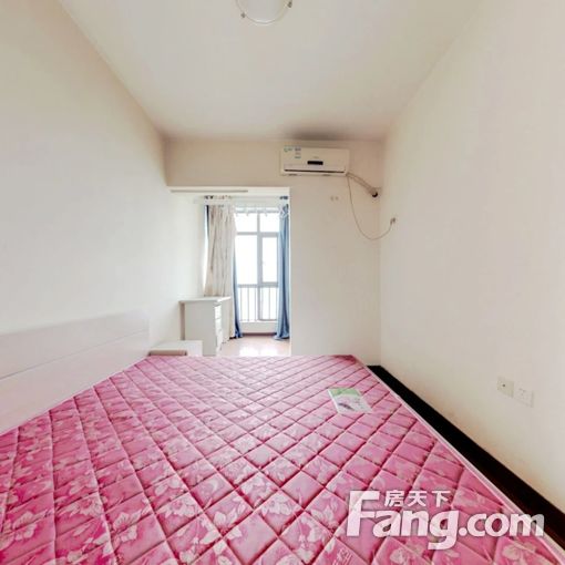 现实太残酷,找套房子不容易,好房横空出世