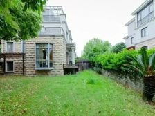 小区独立岛屿上的西边套双拼,房东诚意出售,看房有钥匙