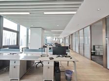 科技园地铁口 整层带大露台 豪华装修免租8个月 澳特科兴科學