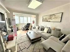 双卫格局 密度低 环境优美 临地铁 满五 南北通透