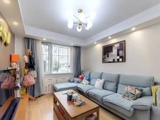 九号线0距离,南北通透,价格可谈,可领包入住,接受置换!