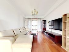 高区采光无遮挡,客厅朝南带阳台,南北通风全明户型