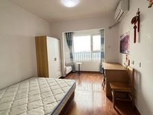 烫金地段自住保养好满五,中间楼层前后无遮挡,视野佳