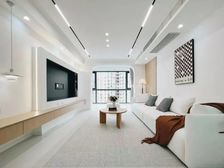 新出笋盘 板式南北通透 带产权车位 精装修全送 稀缺凤凰楼层