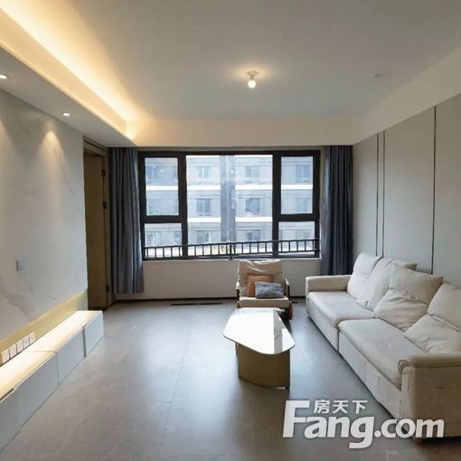 西山金茂府 精装四居 家具齐全 随时看房 物业