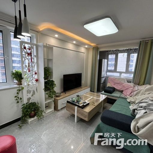 首租 西山甲一号 精装两居室 全齐 随时入住 集中供暖