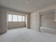 海晟花苑 3室2厅 139.75平 洋房 带车位小棚