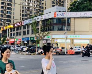 房东急用钱 大拐角二楼茶楼弘苑年租30万 周边配套成熟