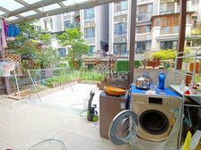 精装洋房 一楼带前后花园 带地下室 四室两厅两卫 急售面议