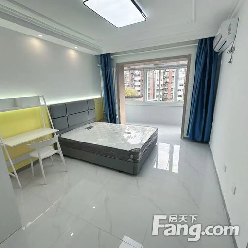 可月付 步行九棵树城铁500米 三家合租 朝南主卧带阳台