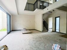 融创隐溪晓院(三期) 2室2厅2卫 毛坯 178万元