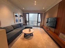 渝中万科翡翠都会 精装三房 东南朝向 满二