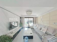 房东卖掉给儿子买婚房 装修70个,中间楼层,边套 随时看