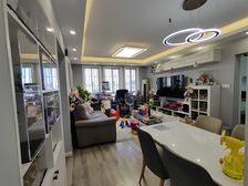 电梯3房丨精装全配丨家具家电全送丨可拎包入住丨满五税各付