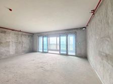 江北区公园房 比新房香因2000多一平 随时看房 诚心出售