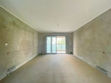 北站旁边,龙头寺轻轨门口,清水洋房,急售