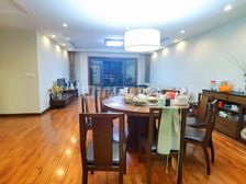 银海元隆 5室 南北通透 201平 电梯房 看房方便 有钥匙