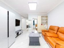 中间楼层 中间位置 精装2年时间 可拎包入住 价格可谈