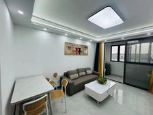 业主装修不到2年 因要置换 现诚意出售 看房方便 价格可谈