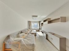 燕南园毛坯三室 可按自己心意装修 好楼层 有车位