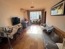 长馨园小区正南一室户,楼层好,小区位置佳,满五年唯