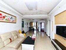 诚意出售,采光充足,小区中心位置,主卧朝南