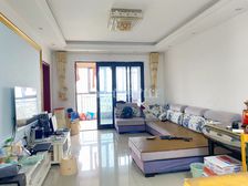 中央公园轻轨站旁精装小三房出售