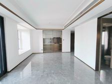 3房2卫 视野无遮挡 送车位 送家具家电