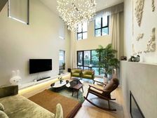 (独栋别墅)附带前后C型花园,自带4个车位,装修约2年全送