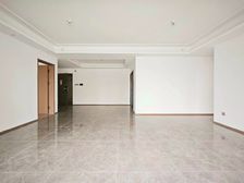 急急急丶盘龙商圈丶精装修洋房丶送车位丶急售