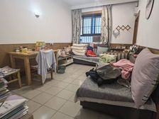 渝中上清寺张家花园 南西向两居 满二简装中层住宅