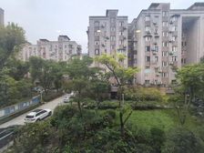 电梯中楼层 边套南北通四房 一梯两户 采光无遮挡 开窗见绿