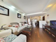 新上,小高层,少见户型,看中价格可谈,近地铁2号线!!