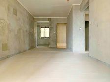 正南朝向 停车方便 正规商品房 双卫格局 电梯房 小三房